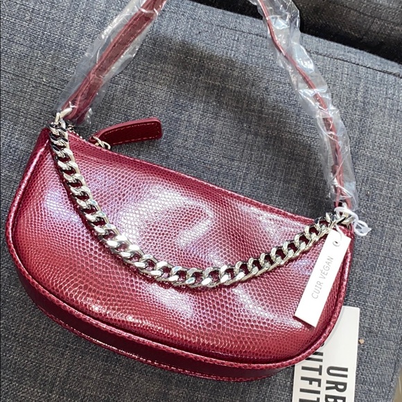 UO urban outfitter RED baguette chain shoulder bag - Picture 4 of 10
